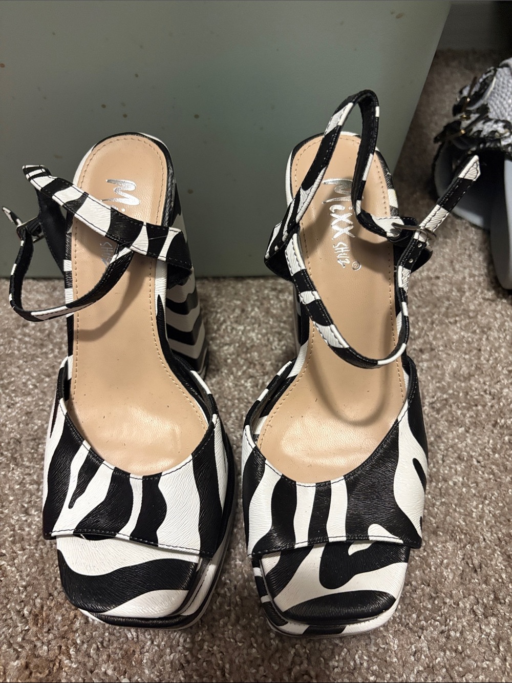 Mixx Shuz Black and White Zebra Platform Slingback Heels